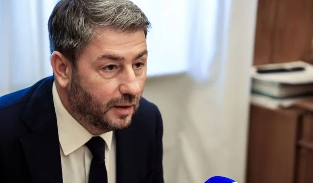 Ανάρτηση Ανδρουλάκη για φωτιές σε όλη τη χώρα: “Η σκέψη μας είναι με τους κατοίκους, τους πυροσβέστες και τους εθελοντές”