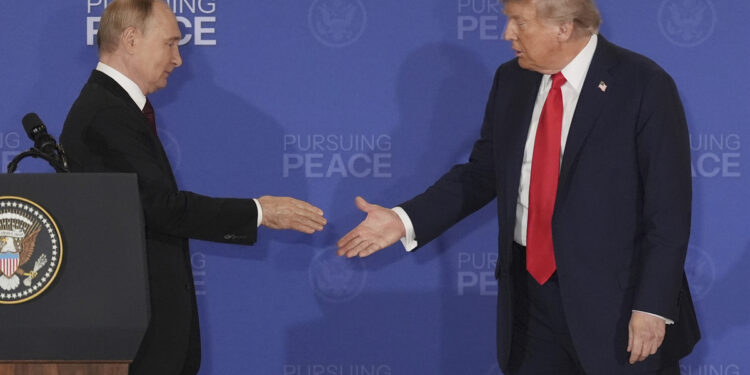 Βλαντιμίρ Πούτιν: "Φτάνουμε σε συμφωνία, ελπίζω να μην την τορπιλίσουν οι Ευρωπαίοι" – Τραμπ: "Πολύ παραγωγική η συνάντηση"