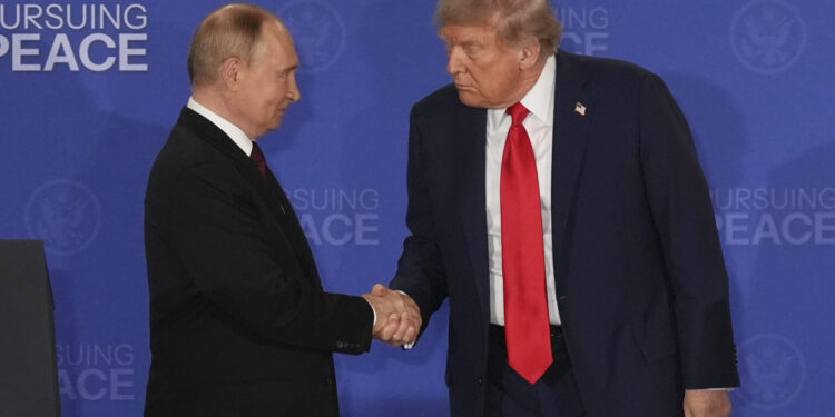 Δηλώσεις Τραμπ στο Fox News μετά τη συνάντηση με τον Πούτιν: "Κάναμε μεγάλη πρόοδο, αλλά η επίτευξη συμφωνίας εξαρτάται από τον Ζελένσκι"