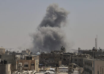 Νέες ισραηλινές επιθέσεις στη Γάζα: Τουλάχιστον 39 νεκροί – Το Ισραήλ προετοιμάζεται για να μετεγκαταστήσει Παλαιστινίους