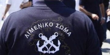 Κέρκυρα: Κλαρκ στο λιμάνι χτύπησε σε κρουαζιερόπλοιο και έπεσε στη θάλασσα