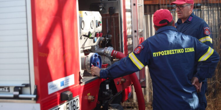 Πυρκαγιά σε διαμέρισμα στο Αιγάλεω - Νεκρή 65χρονη γυναίκα