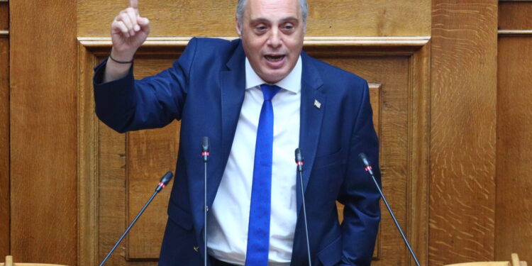 Κυρ. Βελόπουλος: «Νεκροθάφτης της δημοκρατίας ο πρωθυπουργός - Αντί να φορολογεί δίκαια τους Έλληνες, υπερφορολογεί τον ελληνικό λαό»