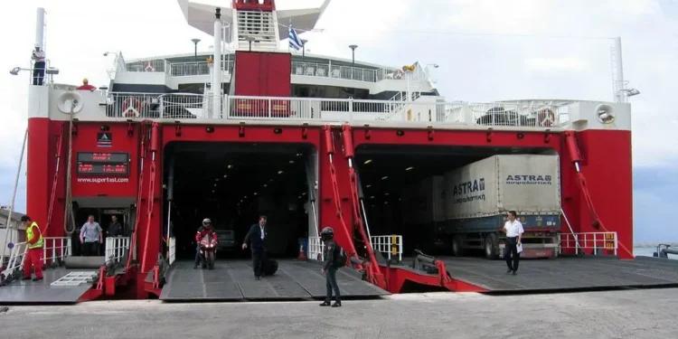 Χαλκιδική: Προσωρινή απαγόρευση απόπλου σε πλοίο στην Αμμουλιανή λόγω βλάβης