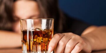 Άγιος Νικόλαος: 14χρονη κατανάλωσε μεγάλη ποσότητα αλκοόλ σε πανηγύρι και μεταφέρθηκε στο νοσοκομείο - Συνελήφθη ο πατέρας της