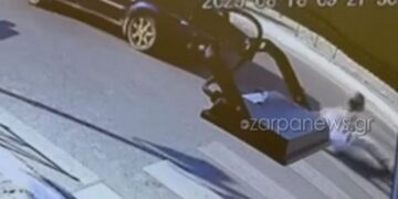 Σοβαρό τροχαίο στα Χανιά: Αυτοκίνητο παρέσυρε άνδρα και τον πέταξε μέτρα μακριά