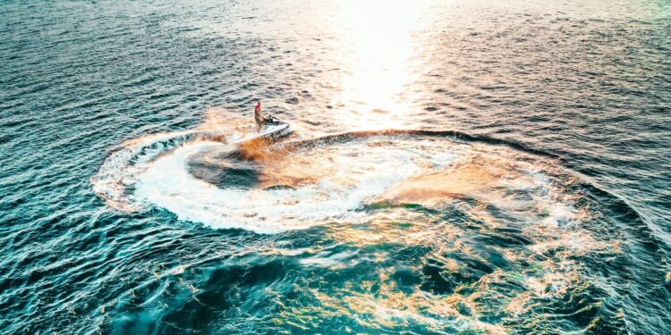 Κέρκυρα: Σύγκρουση jet ski με φουσκωτό – Τραυματίστηκε στο χέρι 11χρονος