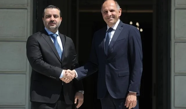 Συνάντηση Γεραπετρίτη με τον μεταβατικό Υπουργό Εξωτερικών και Αποδήμων της Συρίας, Asaad Al-Shaibani