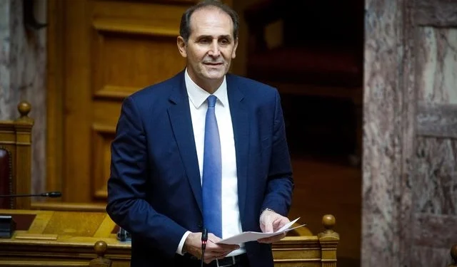 Πέθανε ο Απόστολος Βεσυρόπουλος από ανακοπή καρδιάς, σε ηλικία 59 ετών