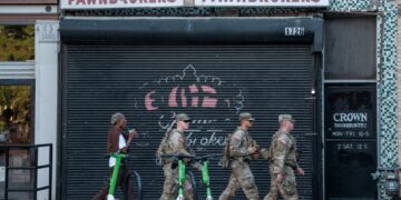 Δημοσίευμα Washington Post: "Το Πεντάγωνο σχεδιάζει ανάπτυξη στρατευμάτων στο Σικάγο"