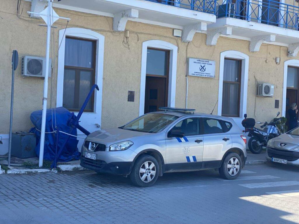 Λακωνία: Συνελήφθησαν στο Γύθειο δύο Αζέροι διακινητές 50 αλλοδαπών
