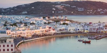 Μύκονος: Νεκρός βρέθηκε 25χρονος Βραζιλιάνος τουρίστας σε δωμάτιο ξενοδοχείου