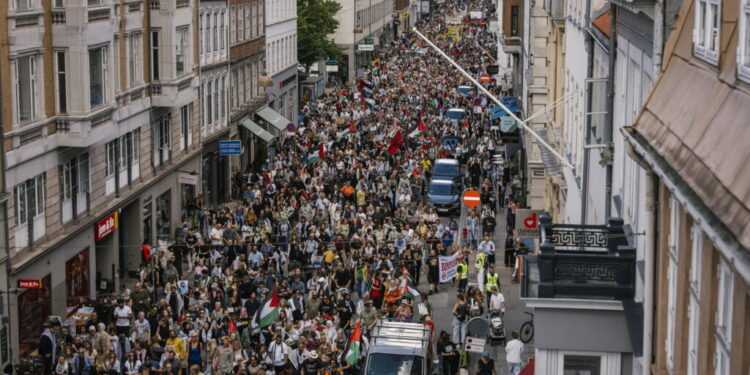 Δανία: Μεγάλη διαδήλωση υπέρ της Παλαιστίνης στην Κοπεγχάγη