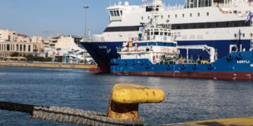 Βλάβη στο Flying Dolphin XIX από Αίγινα προς Πειραιά - Ταλαιπωρία για 118 επιβάτες