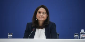 Κατατέθηκε προς διαβούλευση το εργατικό νομοσχέδιο της Κεραμέως - Αντιδράσεις για το 13ωρο