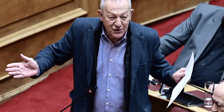 Θανάσης Παφίλης: Ευχαριστίες στο ιατρικό προσωπικό σε Ωνάσειο και Ευαγγελισμό για την επιτυχή χειρουργική επέμβαση στην καρδιά