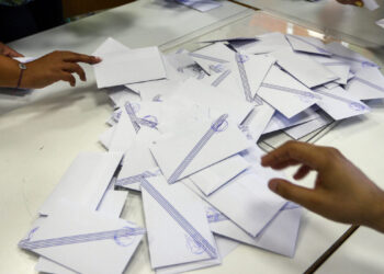 Δημοσκόπηση της Interview για την POLITIC: Πτώση 5 μονάδων για τη ΝΔ μέσα στο καλοκαίρι - Τι φαίνεται για το πιθανό κόμμα Τσίπρα