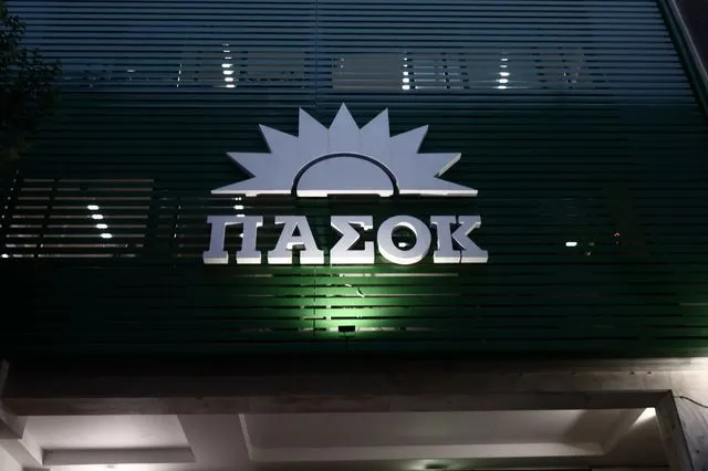 ΠΑΣΟΚ για το νομοσχέδιο Κεραμέως: “Από το 8ωρο στο 13ωρο. Η ΝΔ ξηλώνει τα εργασιακά δικαιώματα”