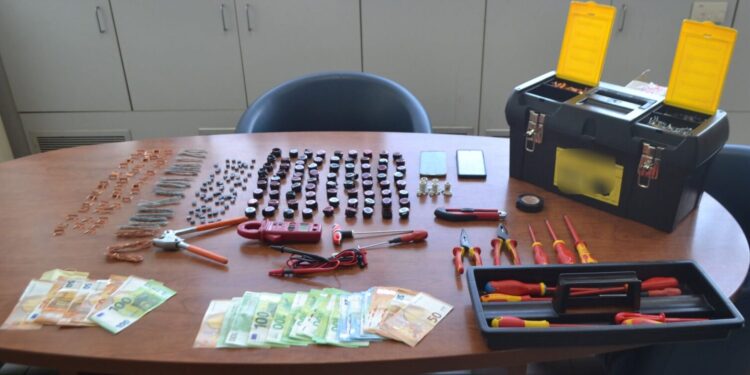 Συνελήφθησαν δύο άτομα στο Ηράκλειο για 30 ρευματοκλοπές – Στις 190.000 ευρώ ανέρχεται το ύψος της ζημιάς