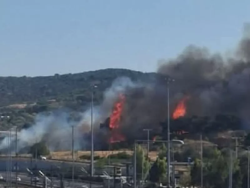 Συνελήφθη 62χρονος αλλοδαπός και κατηγορείται για εμπρησμό στην πυρκαγιά στην Κάντζα