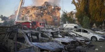 Χτύπημα της Ρωσίας στο Κίεβο – Τουλάχιστον 21 νεκροί και δεκάδες τραυματίες