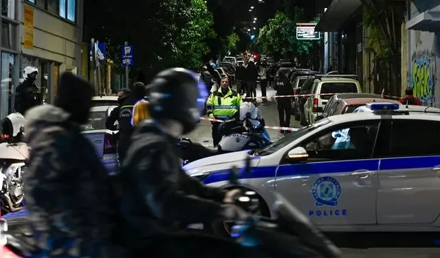 Συνελήφθη στη Βούλα 24χρονος με ποινικό παρελθόν, που παρακολουθούσε γνωστό επιχειρηματία