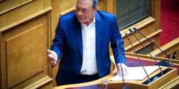 Σ.Φάμελλος για το νομοσχέδιο για την Δημόσια Διοίκηση: "Η κυβέρνηση πορεύεται με κυνισμό και αλαζονεία"