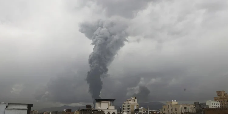 Δημοσίευμα Times of Israel: "Νεκροί ο πρωθυπουργός των Χούθι και άλλοι αξιωματούχοι μετά από ισραηλινό χτύπημα στην Υεμένη"