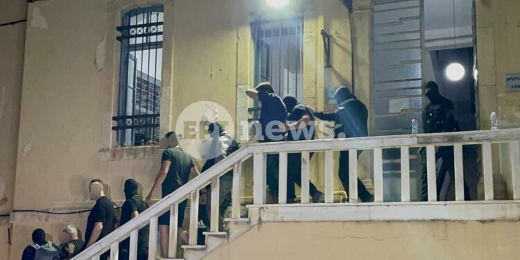 Εγκληματική οργάνωση στα Χανιά: 48ωρη προθεσμία για απολογίες – Υβριστικά σχόλια κατά των ΜΜΕ