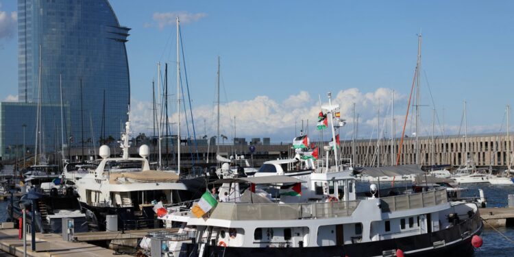 Ξεκίνησαν από τη Βαρκελώνη τα σκάφη που μεταφέρουν τρόφιμα στη Γάζα