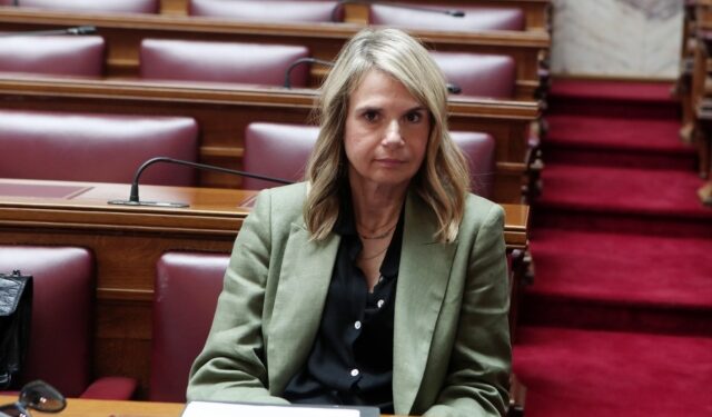 Μιλένα Αποστολάκη: "Καταχρηστική η μετατροπή λογαριασμών από την Εθνική Τράπεζα από «απλού ταμιευτήριου/απλού τρεχούμενου» σε «λογαριασμό προνομίων» με μηνιαία χρέωση 0,80 ευρώ" 