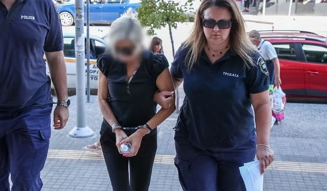 Θεσσαλονίκη: Ελεύθερη με περιοριστικούς όρους η 45χρονη ιδιοκτήτρια της Porsche για το τροχαίο στη Θέρμη