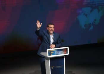 Ανάρτηση Αλέξη Τσίπρα: "Χρειαζόμαστε έναν νέο πατριωτισμό απέναντι στην ολιγαρχία και την κλεπτοκρατία"