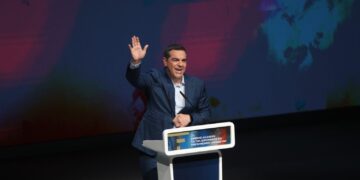Ανάρτηση Αλέξη Τσίπρα: "Χρειαζόμαστε έναν νέο πατριωτισμό απέναντι στην ολιγαρχία και την κλεπτοκρατία"