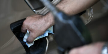 Εξαρθρώθηκε μεγάλο κύκλωμα λαθραίων καυσίμων - 20 συλλήψεις