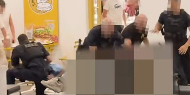 Μύκονος: Συμπλοκή ομάδας μεθυσμένων Ιταλών με αστυνομικούς