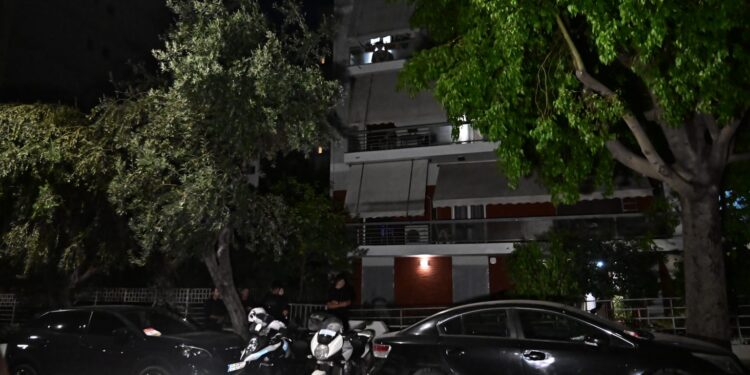 Νέος Κόσμος: Ζευγάρι εντοπίστηκε νεκρό σε διαμέρισμα