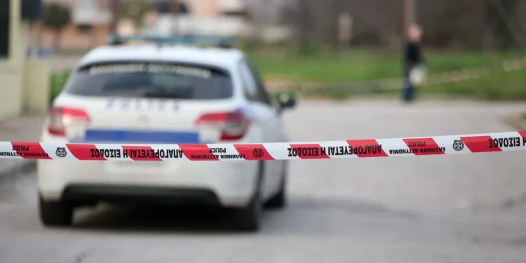 Συνελήφθη 17χρονος που ομολόγησε ότι άρπαξε βρέφος στον Πειραιά