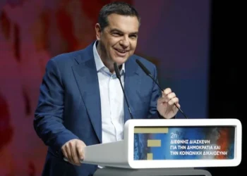 Νέα ανάρτηση Αλέξη Τσίπρα: "Στην πατρίδα δοκιμάζονται η δικαιοσύνη και η δημοκρατία"