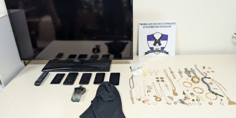 Πτολεμαΐδα: Συνελήφθη εγκληματική oμάδα ανηλίκων για σειρά διαρρήξεων με «λεία» άνω των 90.000 ευρώ