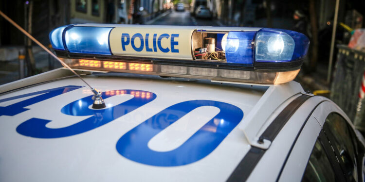 Κολωνός: Συναγερμός από χειροβομβίδα που βρέθηκε σε κάδο