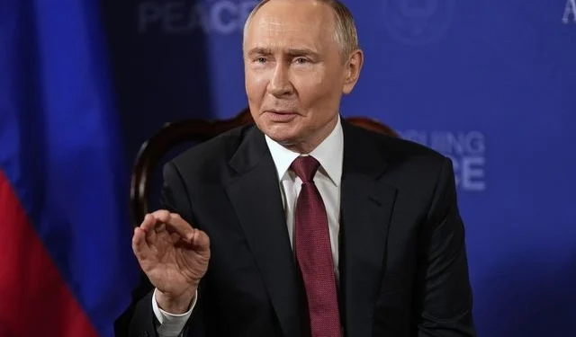 Βλαντιμίρ Πούτιν: “Δυτικά στρατεύματα στην Ουκρανία θα είναι νόμιμος στόχος”