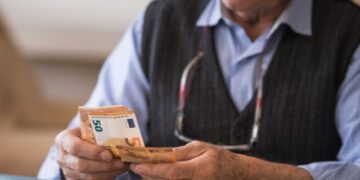 Πότε θα καταβληθούν από τον e-ΕΦΚΑ οι συντάξεις Οκτωβρίου 2025