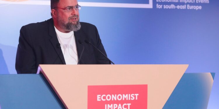 Βαγγέλης Μαρινάκης στο Συνέδριο του Economist: «Μας είναι αδιάφορο εάν η κυβέρνηση δεν θέλει να αποκαλύπτουμε σκάνδαλα»