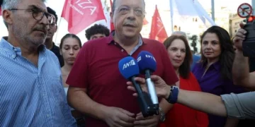 Μήνυμα Φάμελλου από το συλλαλητήριο στη ΔΕΘ: “Η μόνη επιλογή που έχει ο κ. Μητσοτάκης είναι να φύγει το συντομότερο”