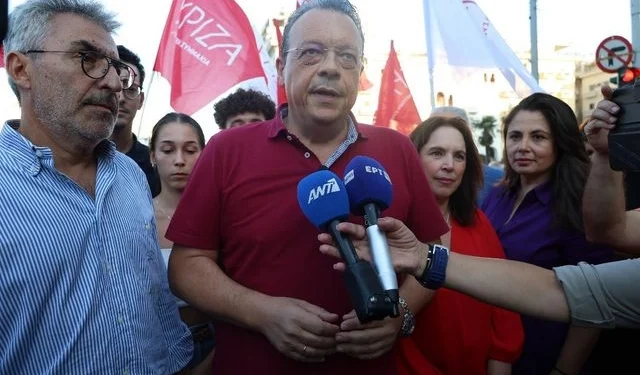 Μήνυμα Φάμελλου από το συλλαλητήριο στη ΔΕΘ: “Η μόνη επιλογή που έχει ο κ. Μητσοτάκης είναι να φύγει το συντομότερο”