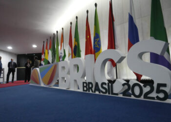 Οι χώρες της BRICS καταγγέλλουν τον «δασμολογικό εκβιασμό» και τις «μονομερείς ενέργειες» των ΗΠΑ