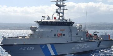 Χαλκιδική: Το Λιμενικό απεγκλώβισε 70χρονη από δύσβατη περιοχή σε νησίδα απέναντι από την Ολυμπιάδα