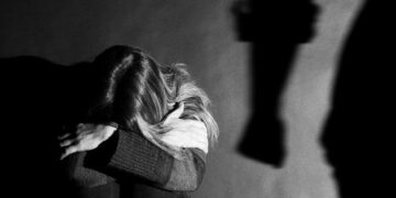 Στρατιωτικός γιατρός κακοποιούσε τις συντρόφους του