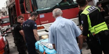 Δύο νεκροί σε σοβαρό τροχαίο στη νέα εθνική οδό Κορίνθου Πατρών: Αυτοκίνητο τυλίχθηκε στις φλόγες, απανθρακώθηκε η οδηγός – Πέθανε τελικά και ένας από τους τραυματίες